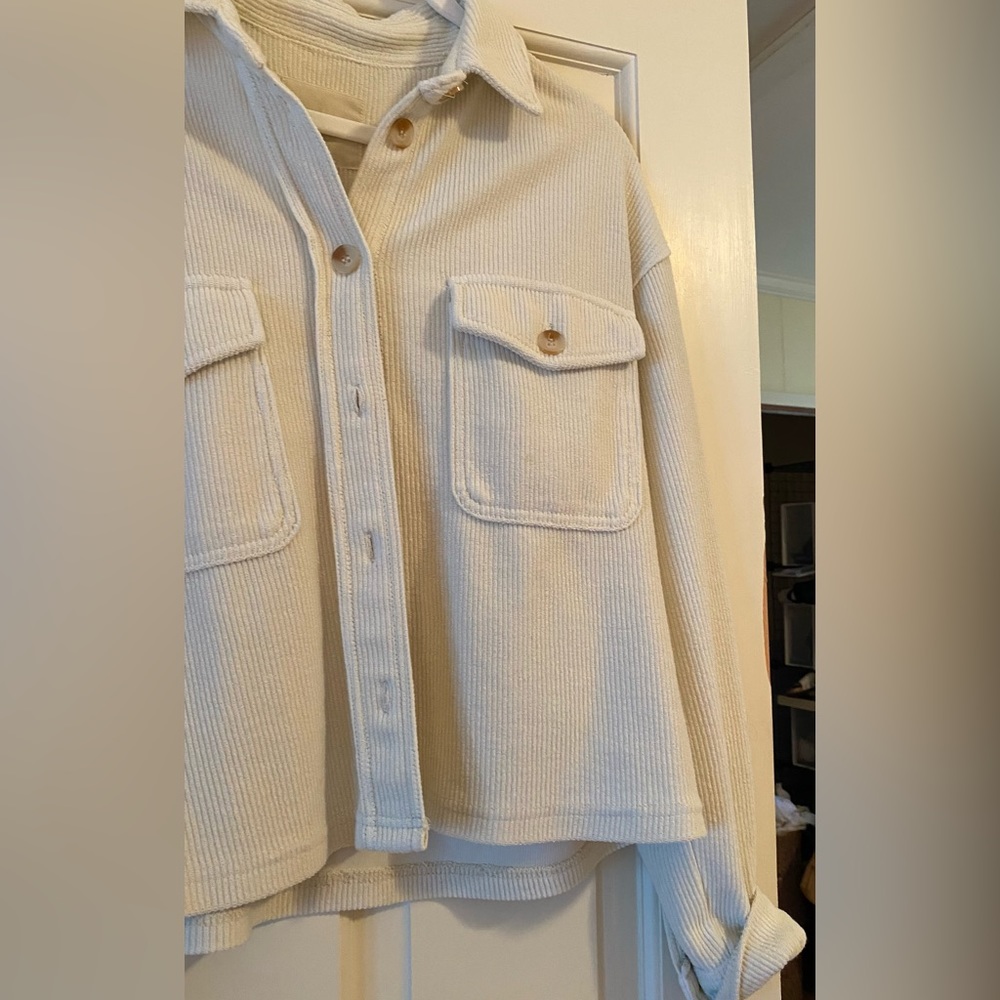 Lightweight crop jacket - Picture 2 of 3